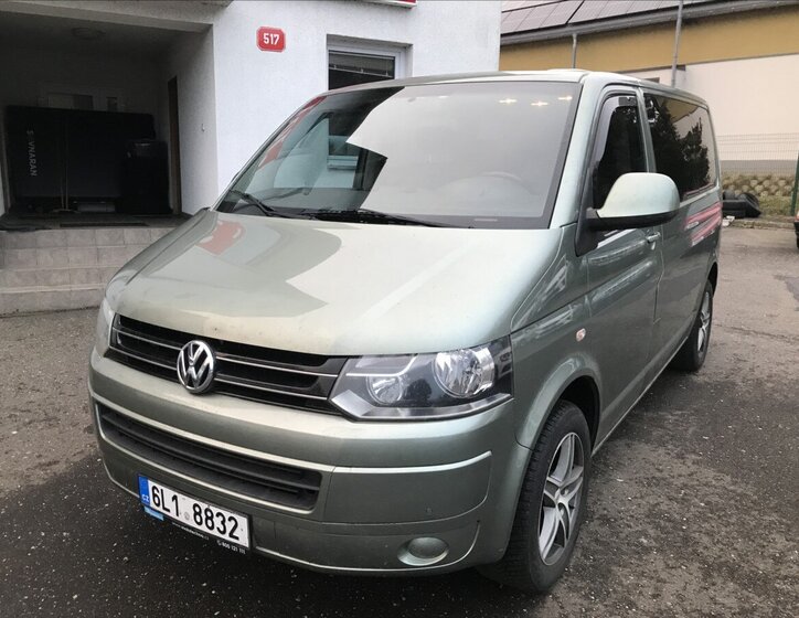 Volkswagen Caravelle 3