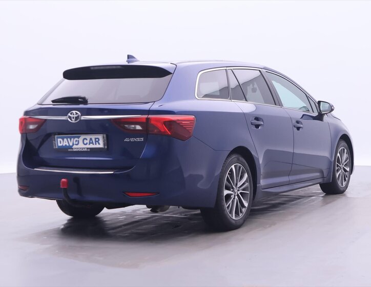 Toyota Avensis Kombi 2,0 l 105 kw