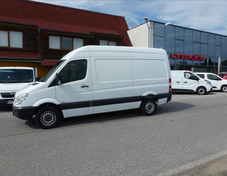 Mercedes-Benz Sprinter 14