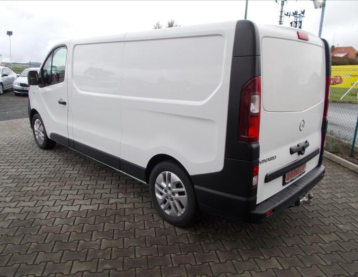 Opel Vivaro 10