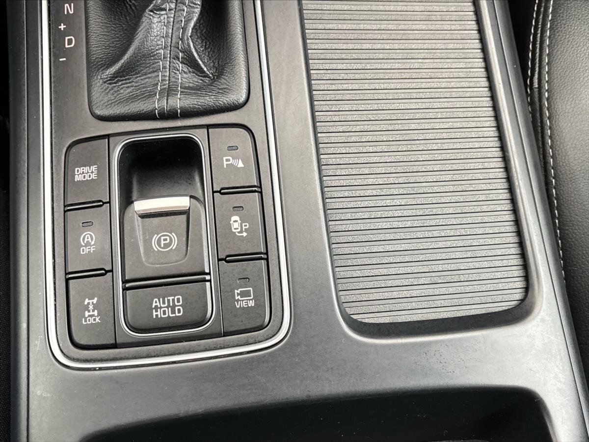 KIA Sorento SUV / Terénní 2,2 l 147 kw