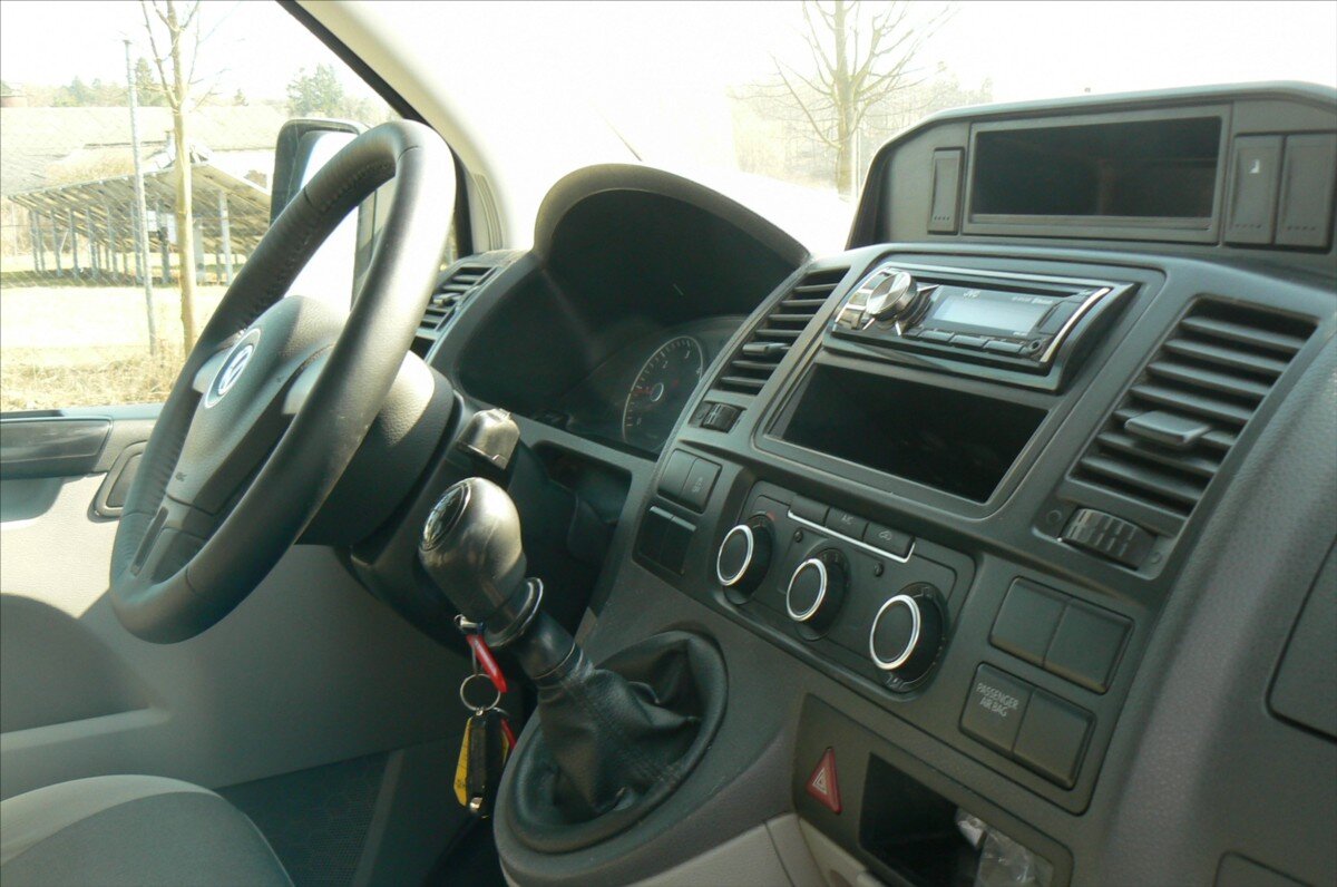 Volkswagen Transporter Sklápěč 2,0 l 103 kw