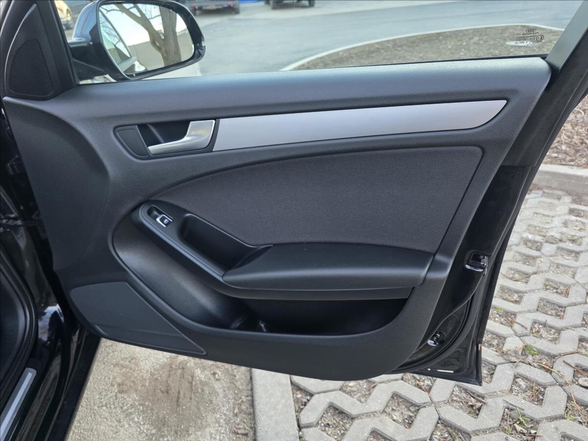 Audi A4 Kombi 2,0 l 100 kw