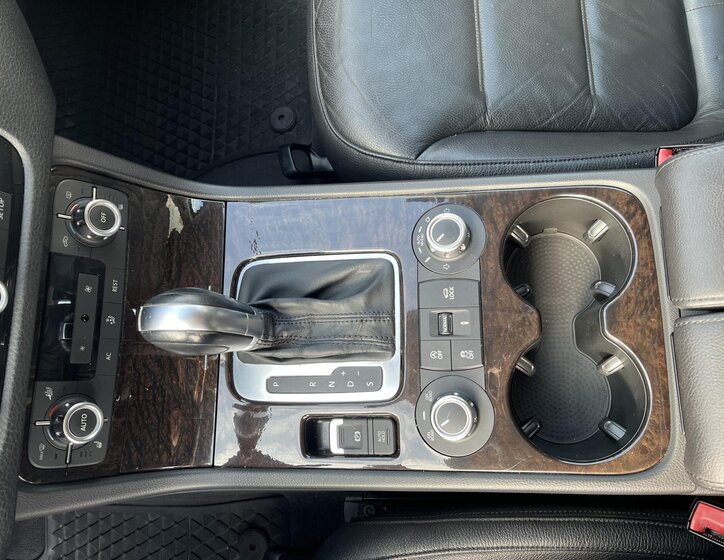 Volkswagen Touareg SUV 3,0 l 176 kw