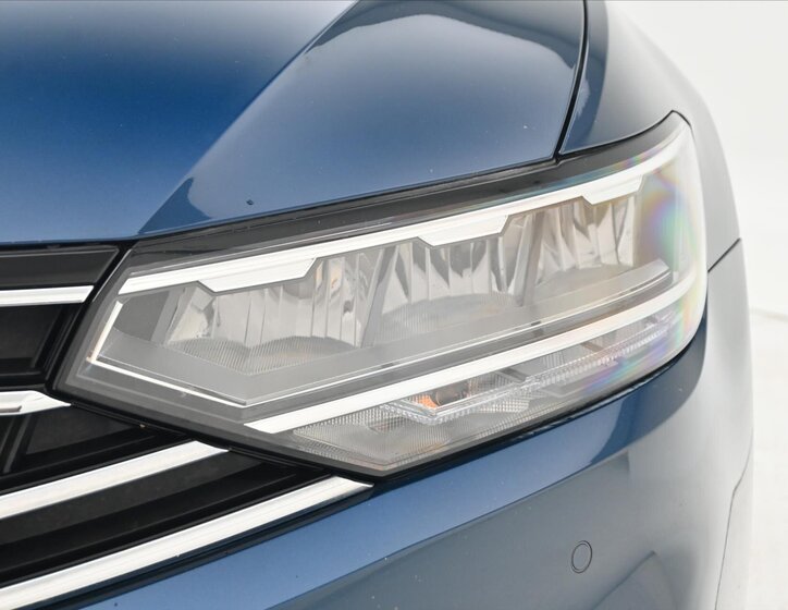 Volkswagen Passat 30