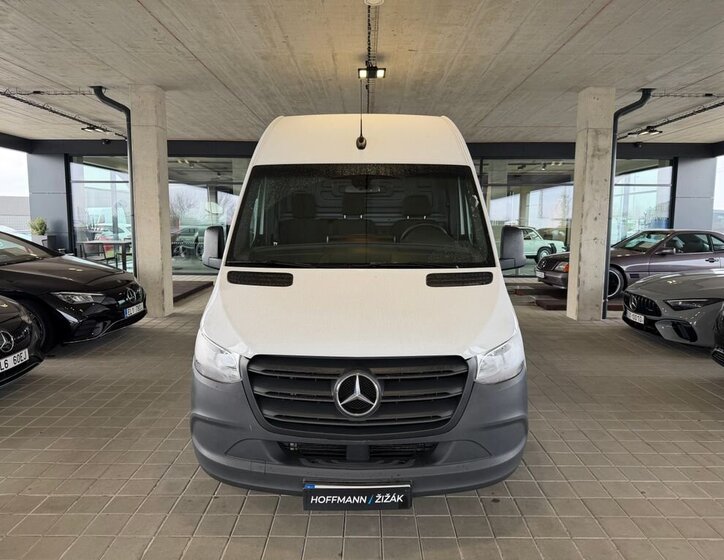 Mercedes-Benz Sprinter 2