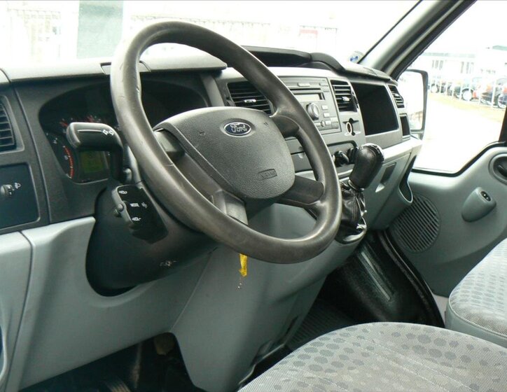 Ford Transit Valník 2,2 l 63 kw