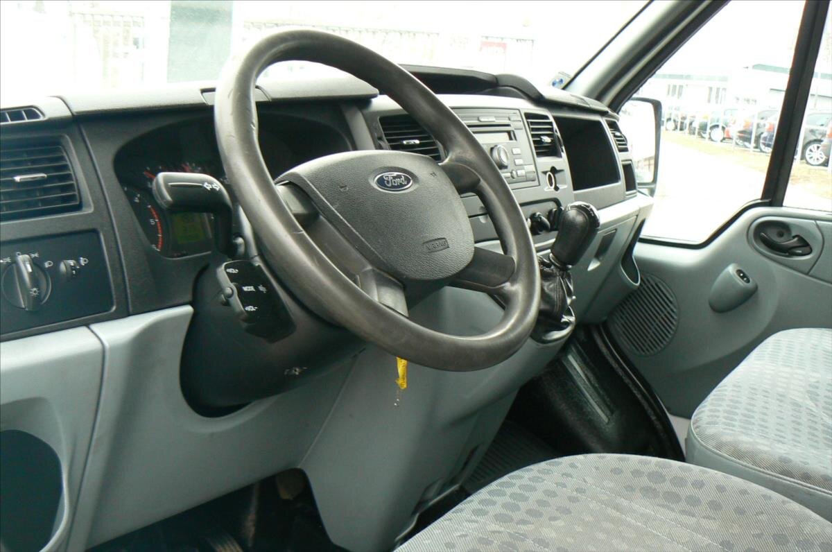 Ford Transit Valník 2,2 l 63 kw