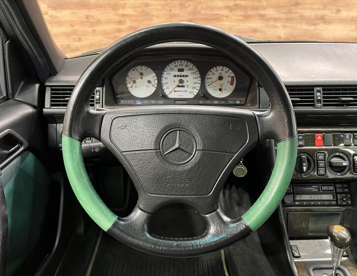 Mercedes-Benz Třídy E 9