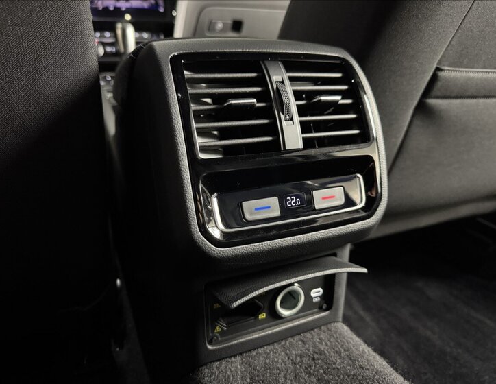 Volkswagen Passat Kombi 1,4 l 160 kw