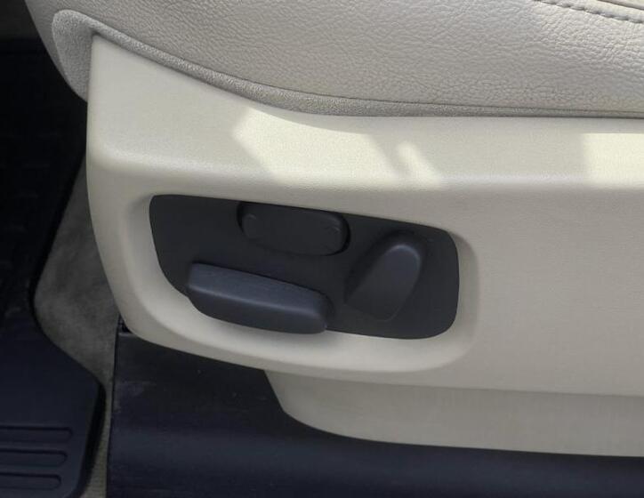 Land Rover Discovery 17