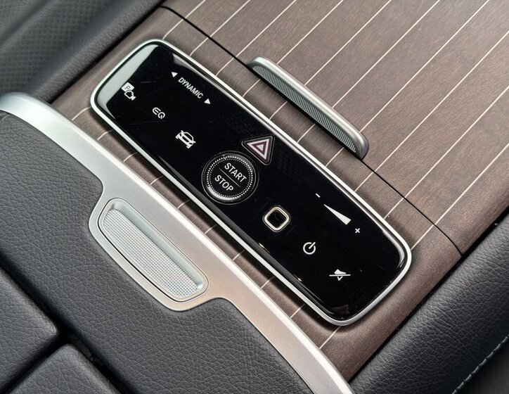 Mercedes-Benz EQE Sedan / Limuzína 0,0 300 kw