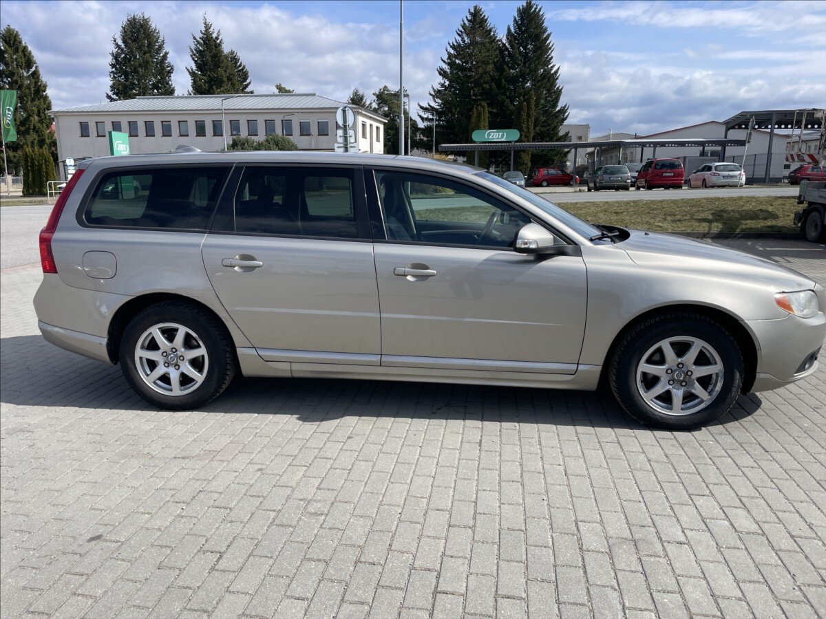 Volvo V70 Kombi 2,0 l 100 kw