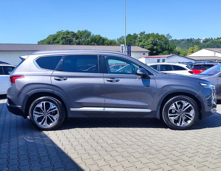 Hyundai Santa Fe 4