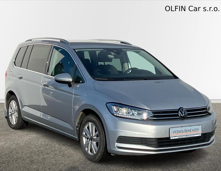 Volkswagen Touran MPV 1,5 l 110 kw