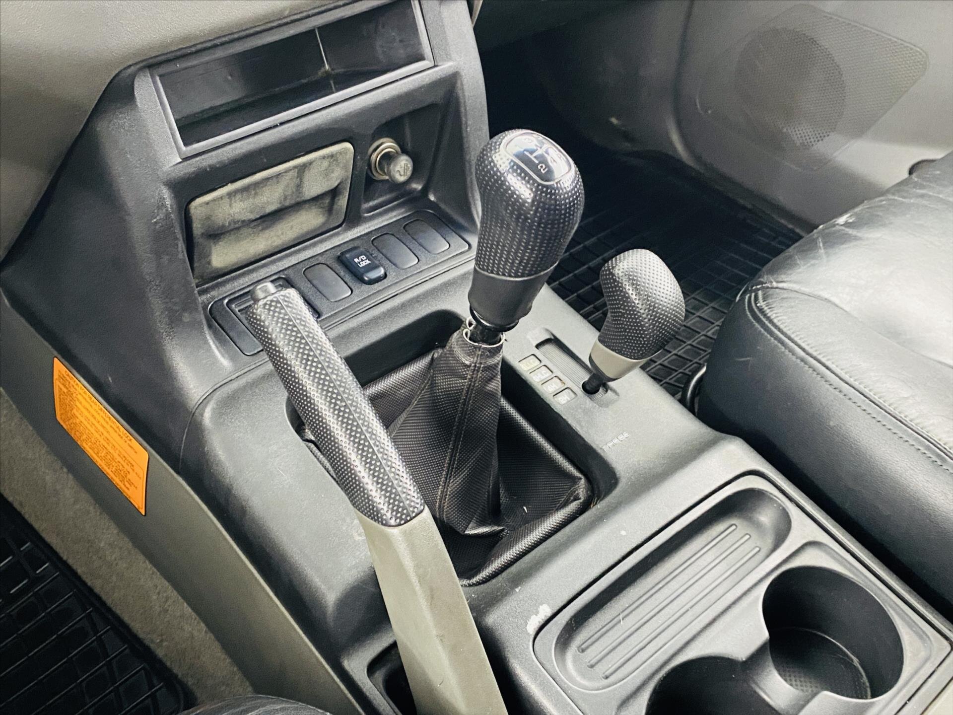 Mitsubishi Pajero SUV / Terénní 2,5 l 85 kw