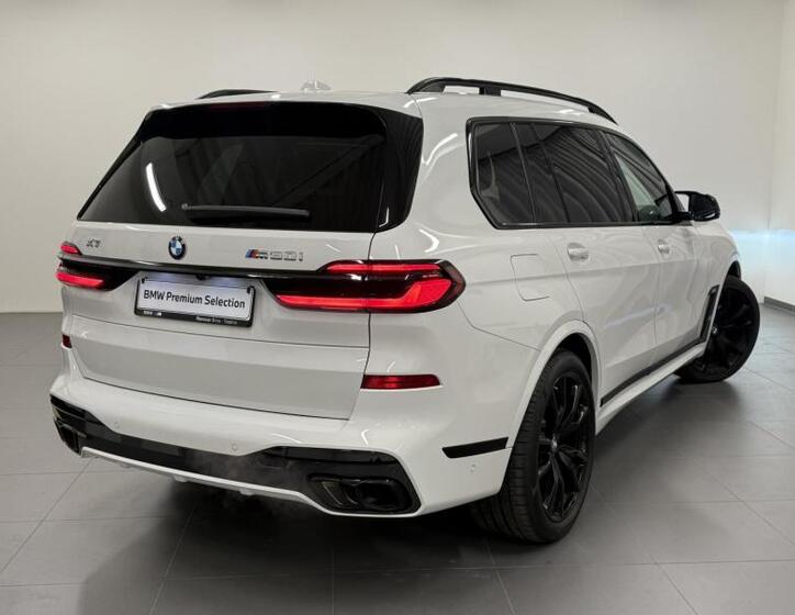BMW X7 2