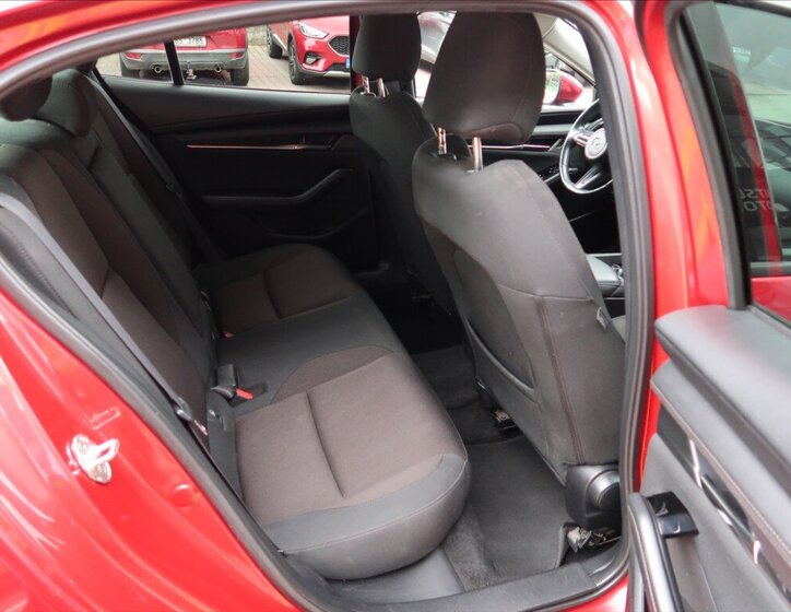 Mazda 3 Sedan 2,0 l 110 kw