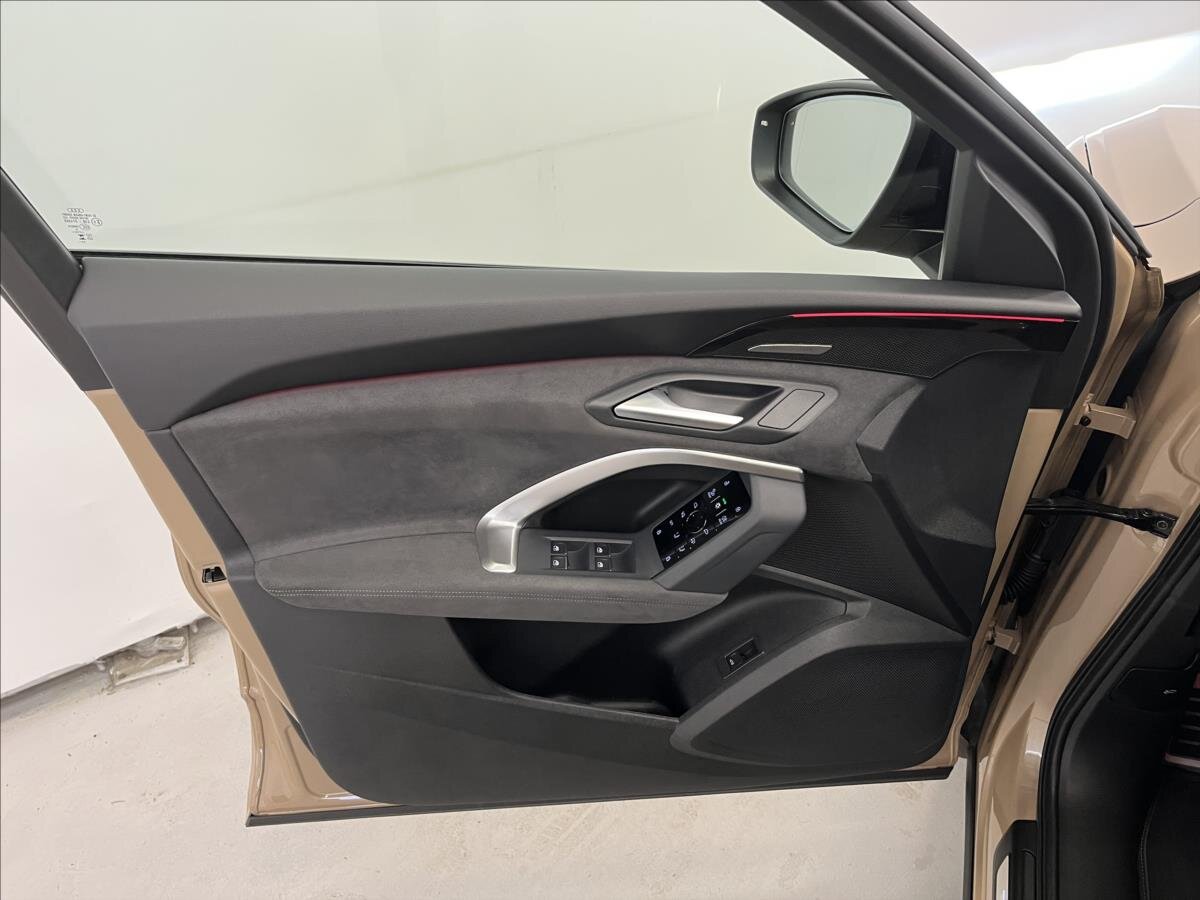 Audi Q5 SUV / Terénní 2,0 l 150 kw