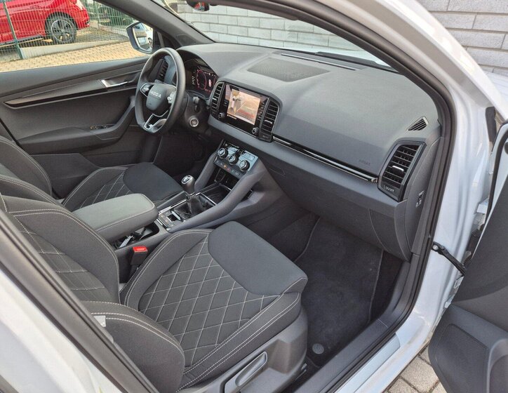 Škoda Karoq SUV / Terénní 1,5 l 110 kw