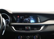 Alfa Romeo Stelvio 33