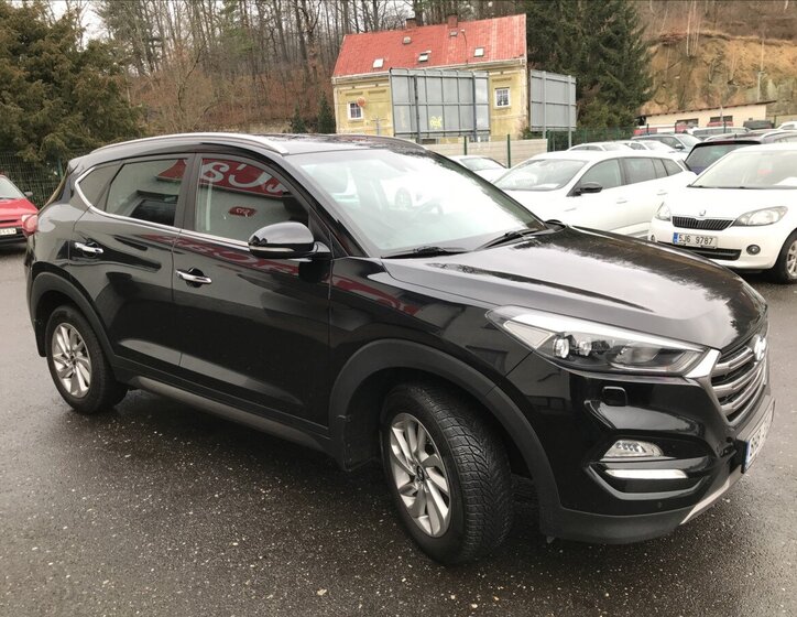 Hyundai Tucson CUV 1,7 l 104 kw