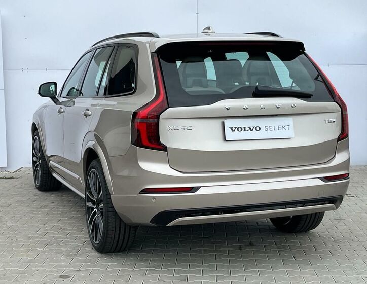 Volvo XC90 22