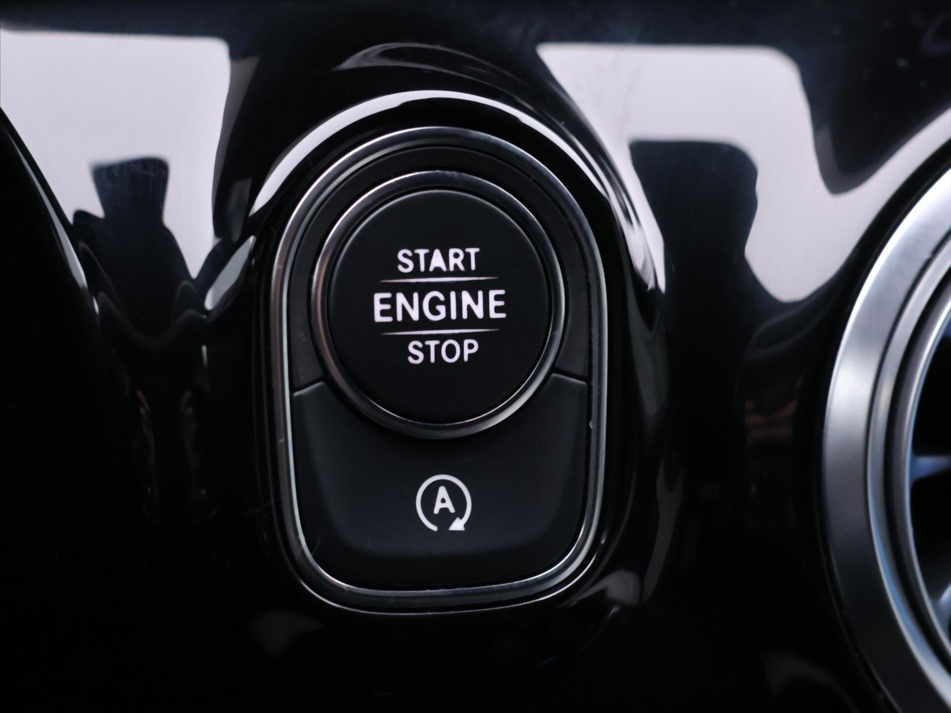 Mercedes-Benz Třídy A Hatchback 1,3 l 120 kw