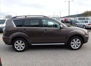 Mitsubishi Outlander 8
