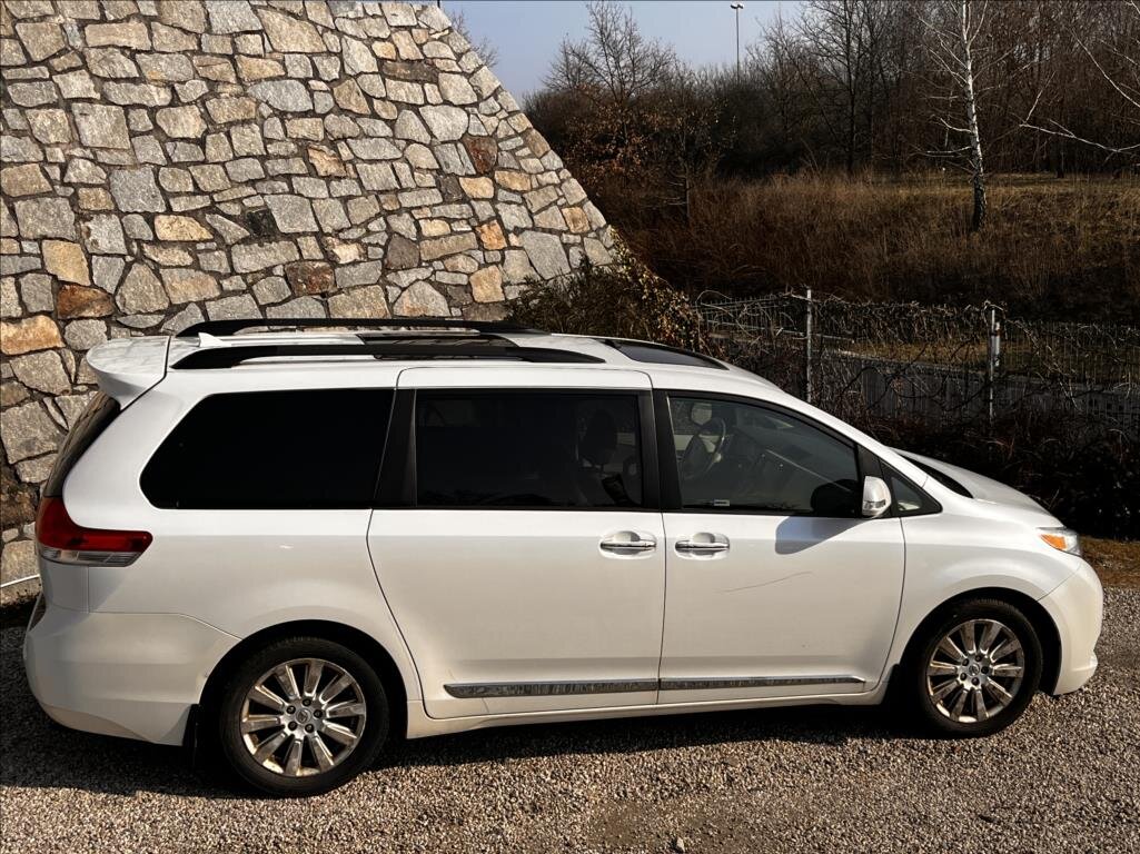 Toyota Sienna MPV 3,5 l 198 kw