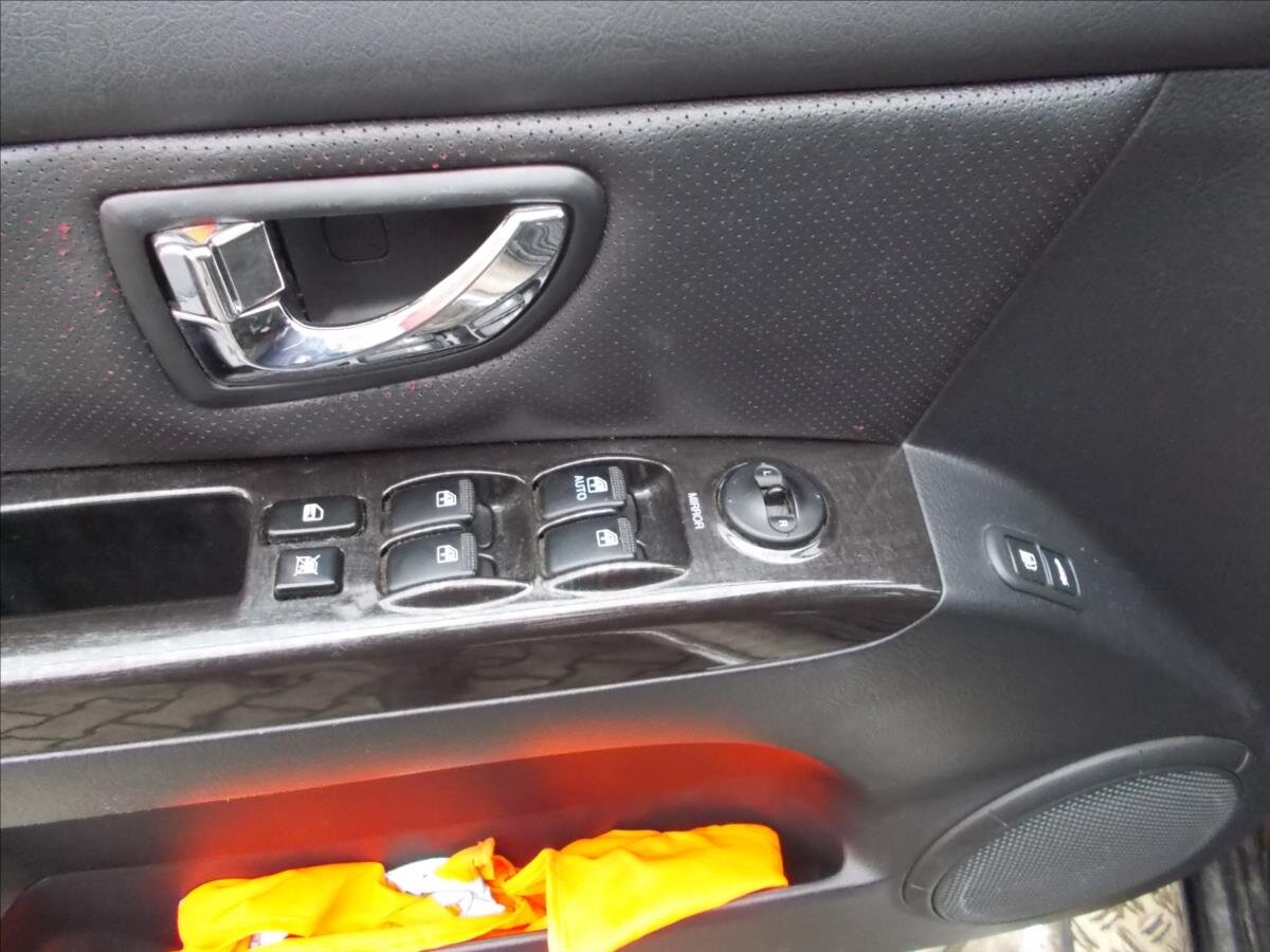 KIA Sorento SUV / Terénní 2,5 l 125 kw