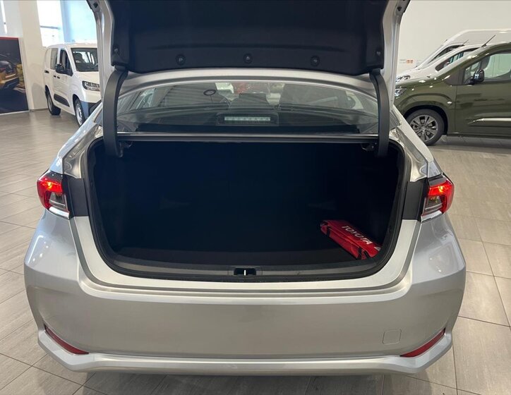 Toyota Corolla Sedan 1,5 l 92 kw