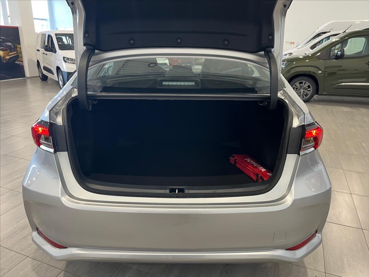 Toyota Corolla Sedan 1,5 l 92 kw