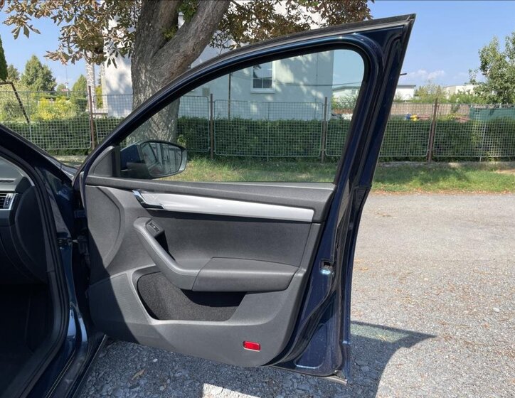 Škoda Octavia Sedan / Limuzína 1,2 l 77 kw