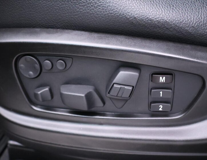 BMW X6 SUV 3,0 l 225 kw