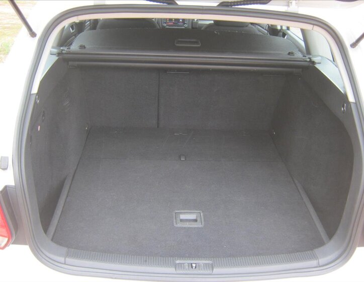 Volkswagen Golf Kombi 1,6 l 77 kw