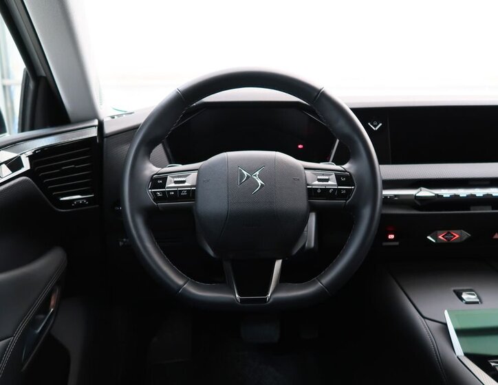 DS Automobiles DS4 Hatchback 1,2 l 100 kw