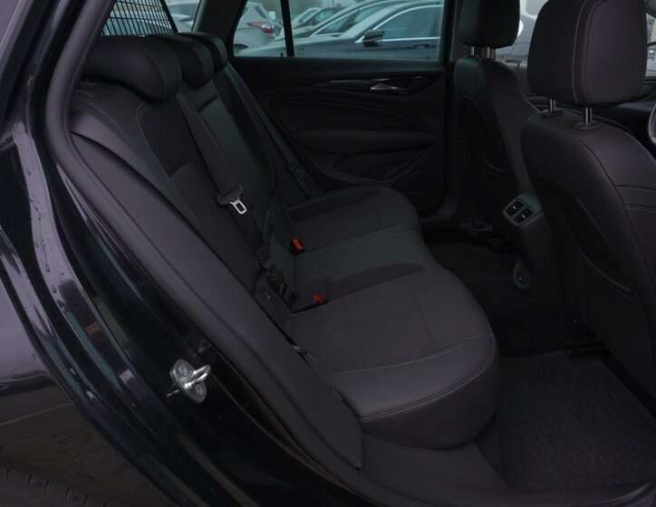 Opel Insignia Kombi 2,0 l 154 kw