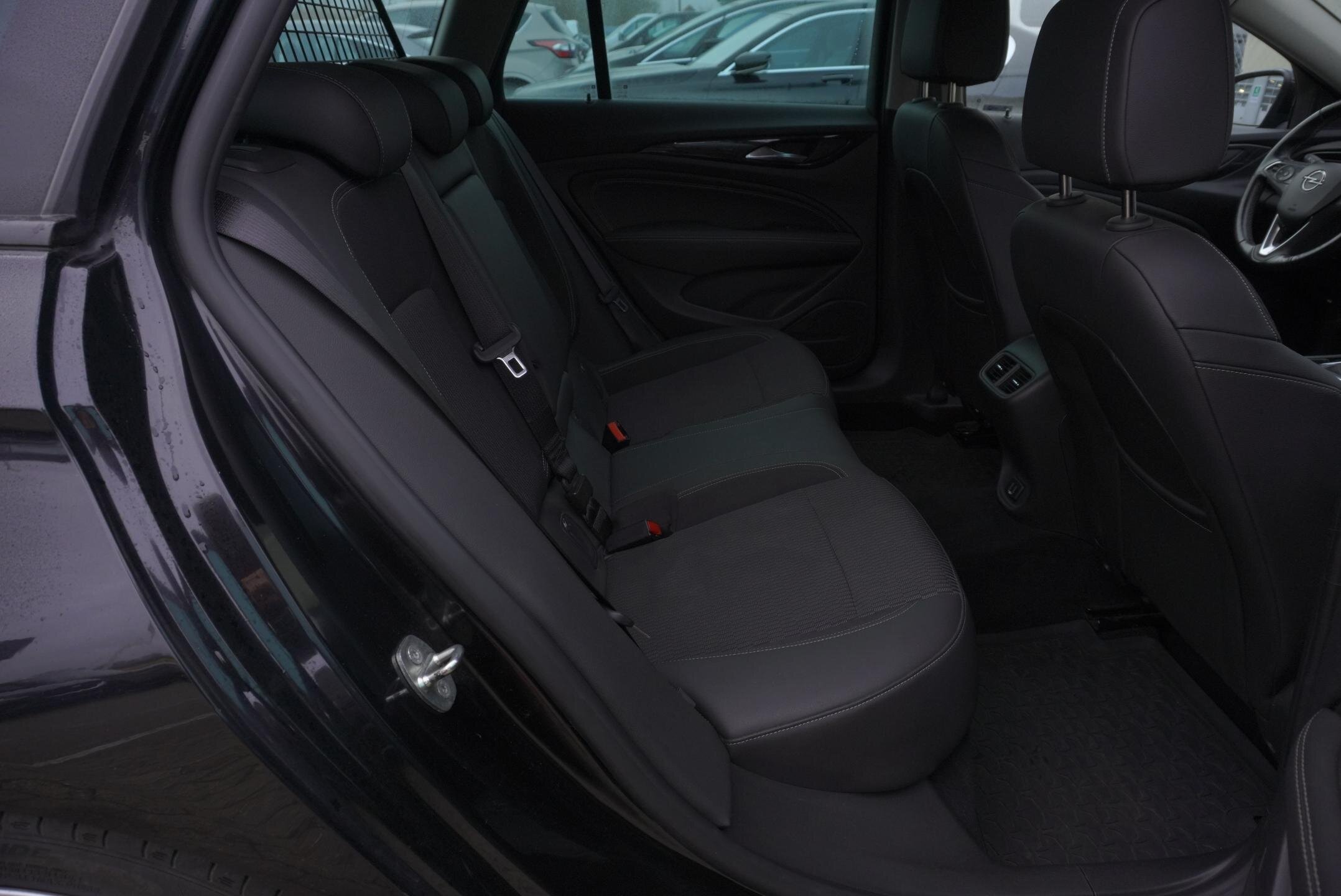 Opel Insignia Kombi 2,0 l 154 kw