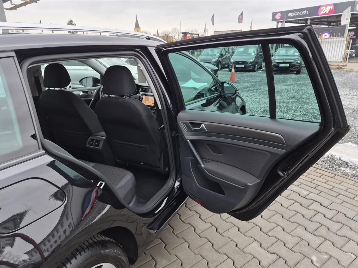 Volkswagen Golf Kombi 1,5 l 110 kw