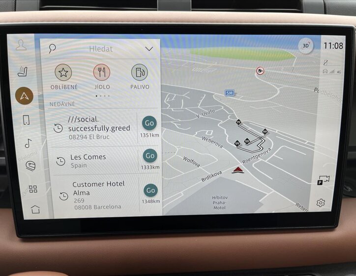 Land Rover Defender SUV 4,4 l 467 kw