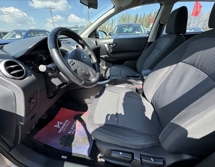 Nissan Qashqai SUV / Terénní 1,6 l 84 kw