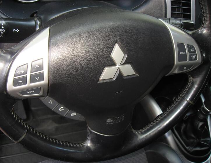 Mitsubishi Outlander 31