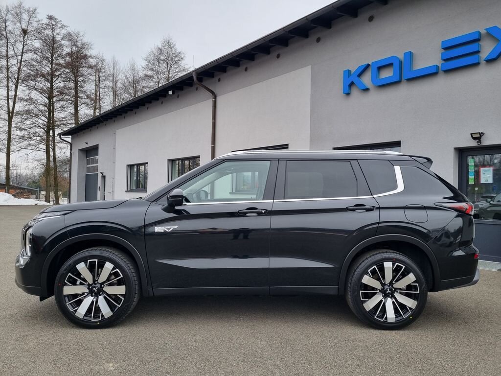 Mitsubishi Outlander SUV 2,4 l 225 kw