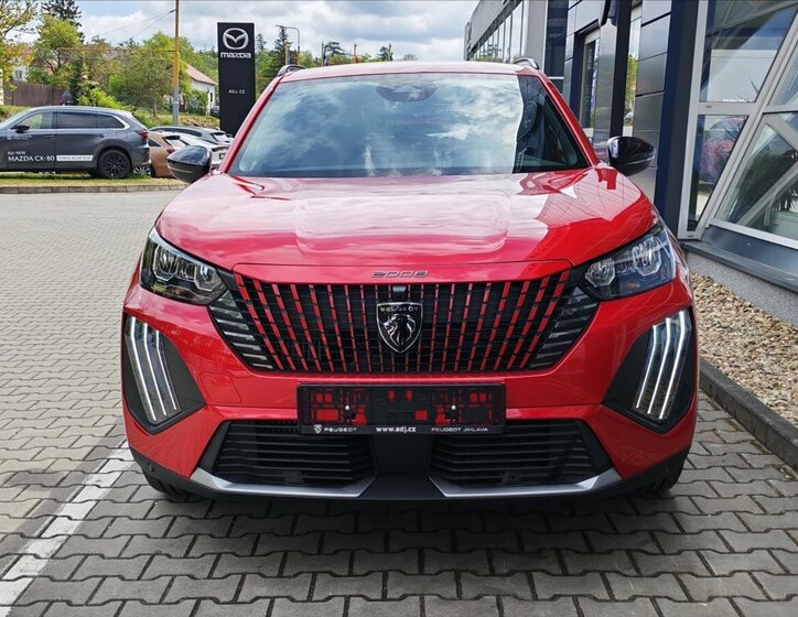 Peugeot 2008 SUV / Terénní 1,2 l 107 kw