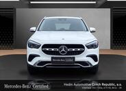 Mercedes-Benz GLA 8