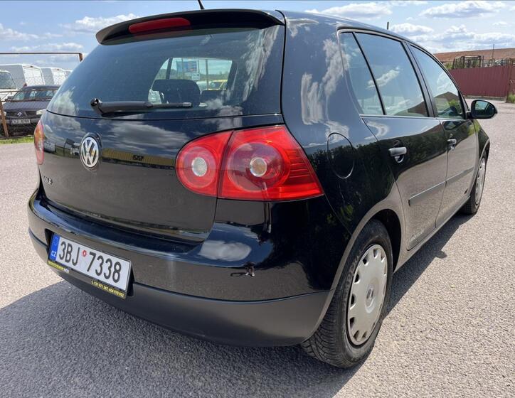 Volkswagen Golf 32