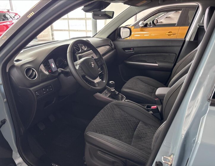 Suzuki Vitara SUV / Terénní 1,4 l 81 kw