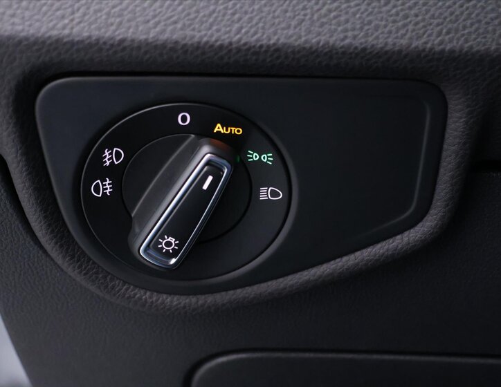 Volkswagen Touran MPV 2,0 l 110 kw