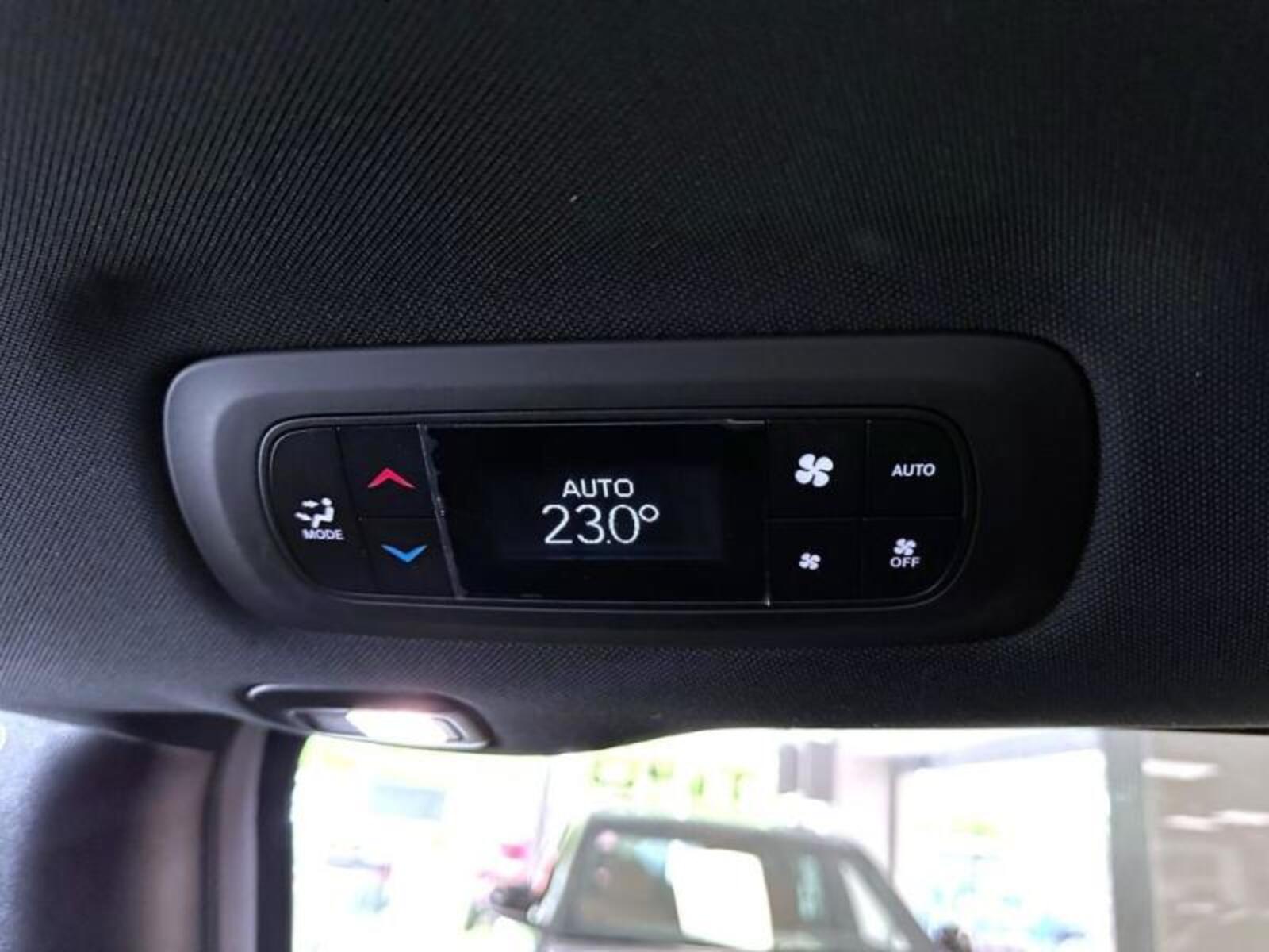 Chrysler Pacifica 34